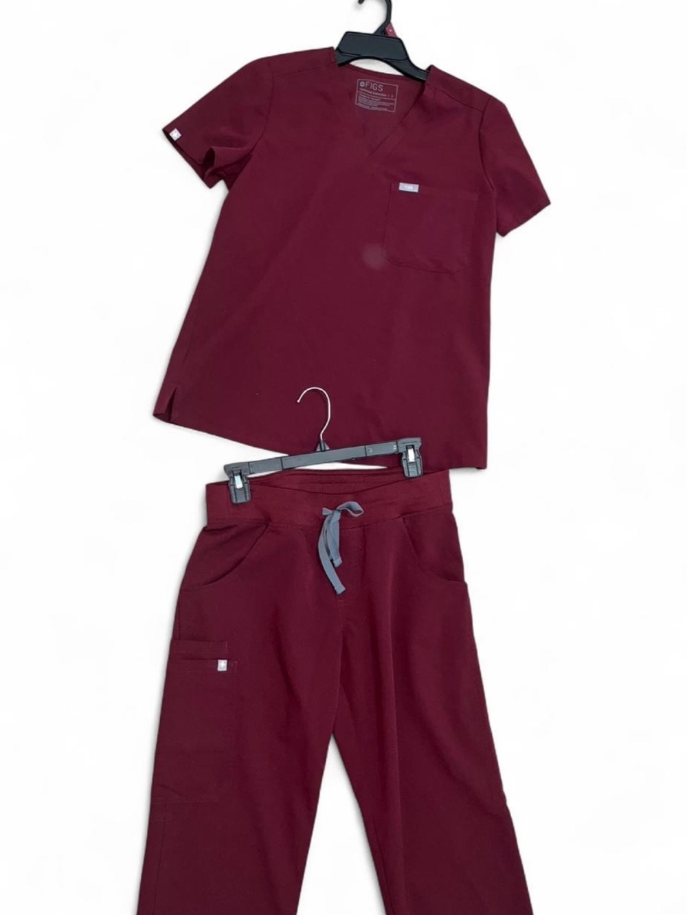 FIGS Scrub Set Burgundy Size Small